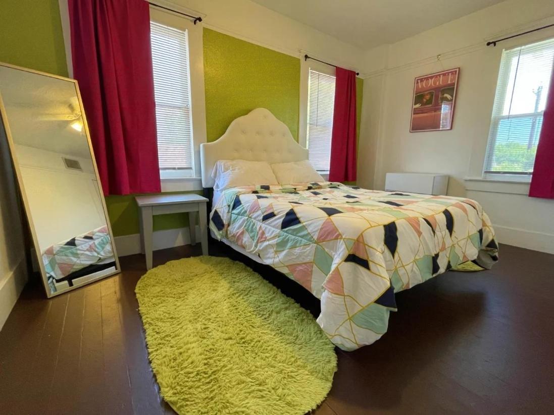 Hostel The Good Manor Fresno Pokoj fotografie